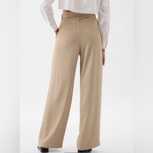 NWT Gap 365 High Rise Pleated Wide Leg Khaki Tan Trousers Size 12. - Picture 4 of 11